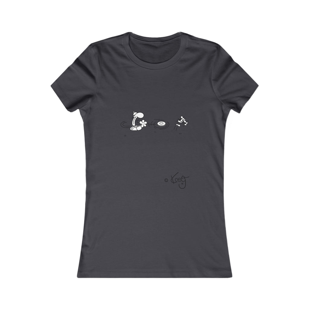 FREDDY FRISBEE DOG,Women's Favorite Tee